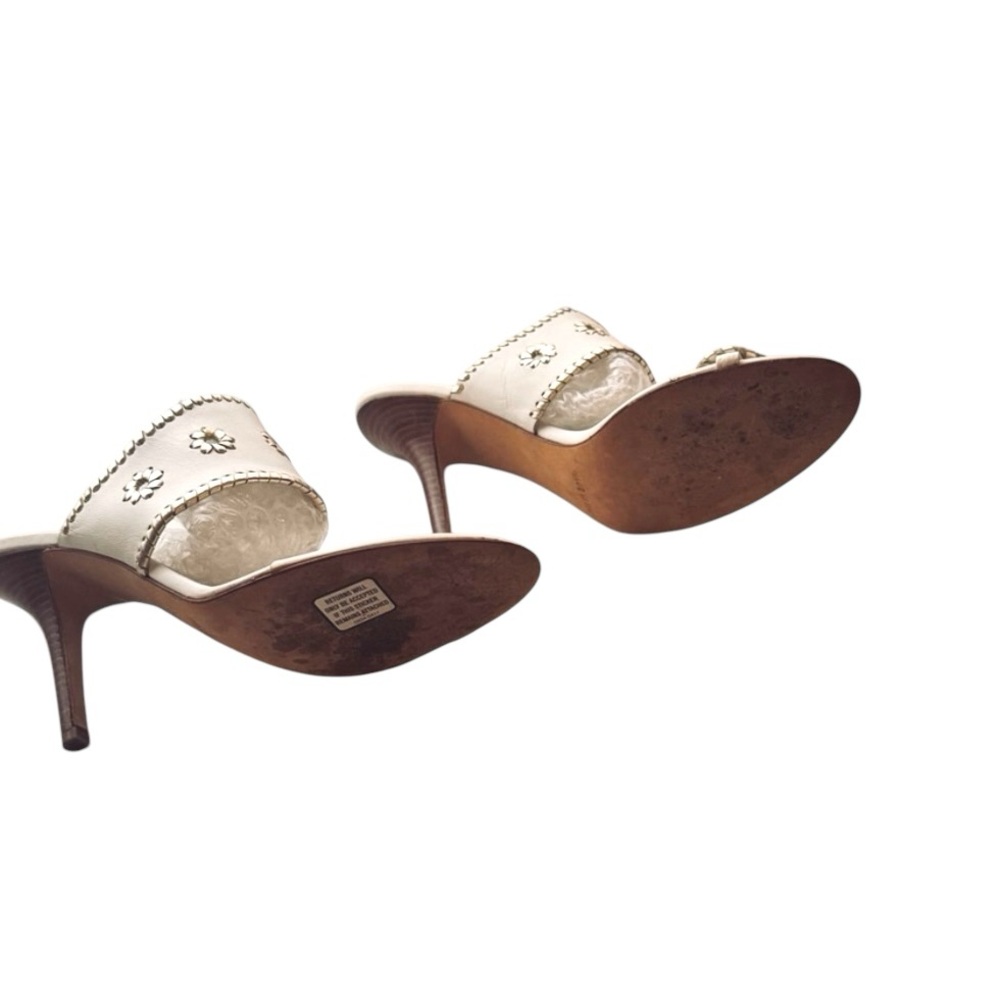 Michael Kors Elegant White/ Gold accented Women's Heeled Sandals - Picture 3 of 8